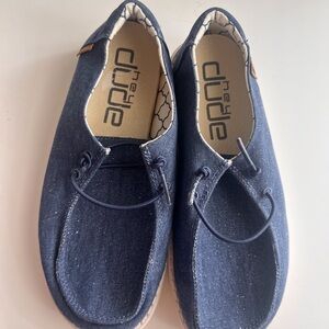 Kids Hey Dude Blue Sparkle Denim Shoes (NWOT)